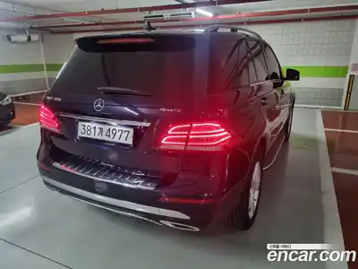 Mercedes-Benz GLE-Class 2018 3.5 Автомат в Москве № 161630, миниатюра 2