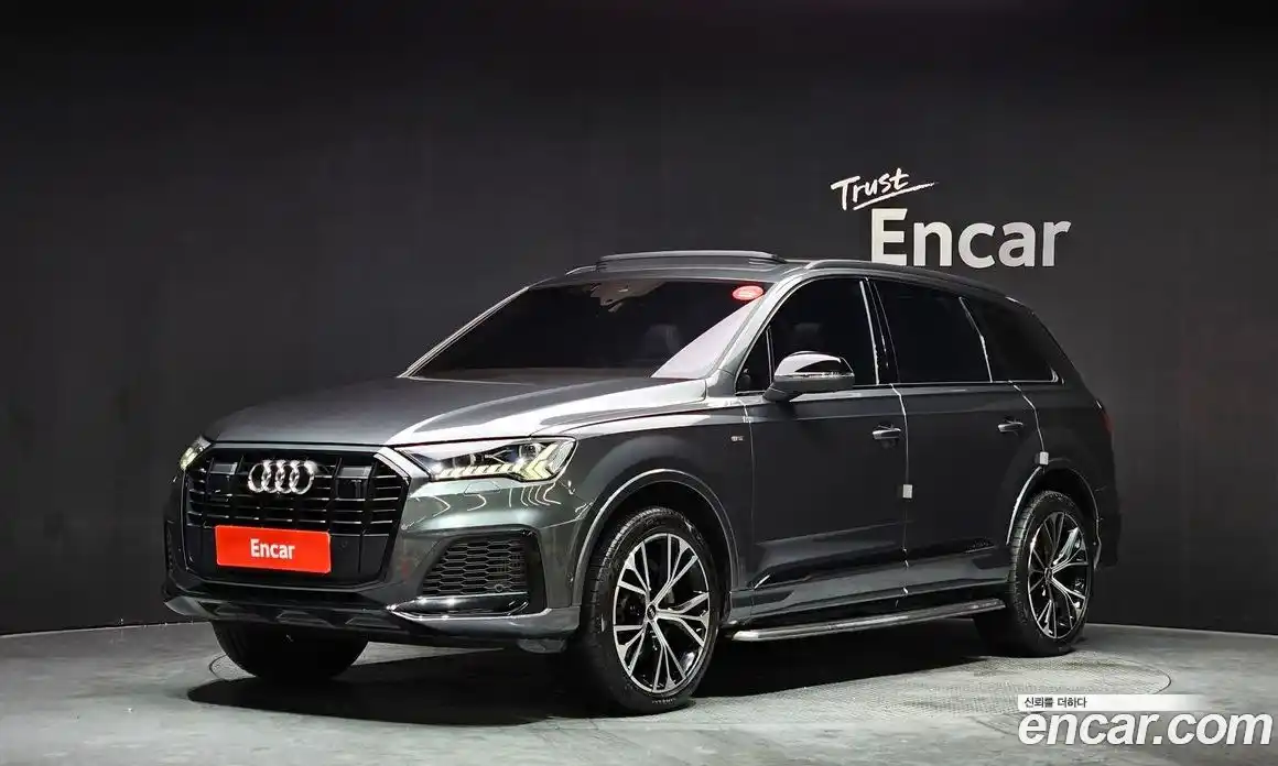 Audi Q7 2022 3.0 Автомат в Москве № 163123, фото 1