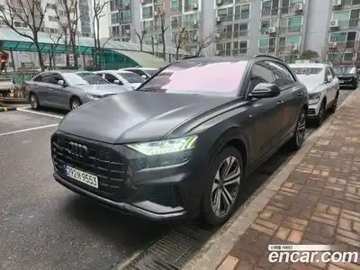 Audi Q8 2023 3.0 Автомат в Москве № 163944, миниатюра 2
