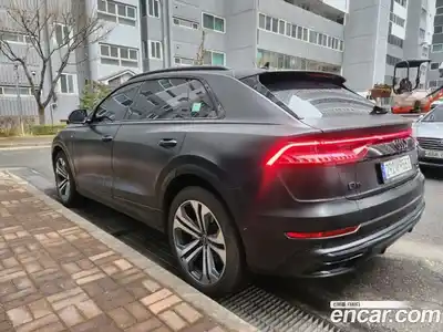 Audi Q8 2023 3.0 Автомат в Москве № 163944, миниатюра 3