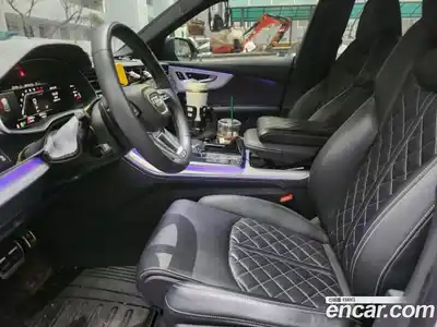 Audi Q8 2023 3.0 Автомат в Москве № 163944, миниатюра 5
