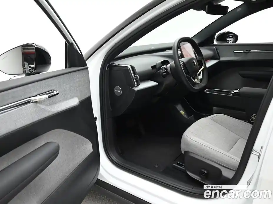 Volvo EX30 2025 0.2 Автомат в Москве № 164134, фото 11