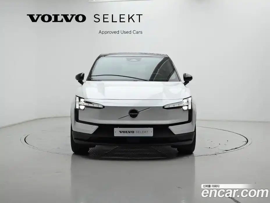 Volvo EX30 2025 0.2 Автомат в Москве № 164134, фото 3