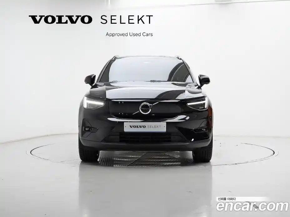 Volvo XC40 2024 0.2 Автомат в Москве № 164294, фото 3