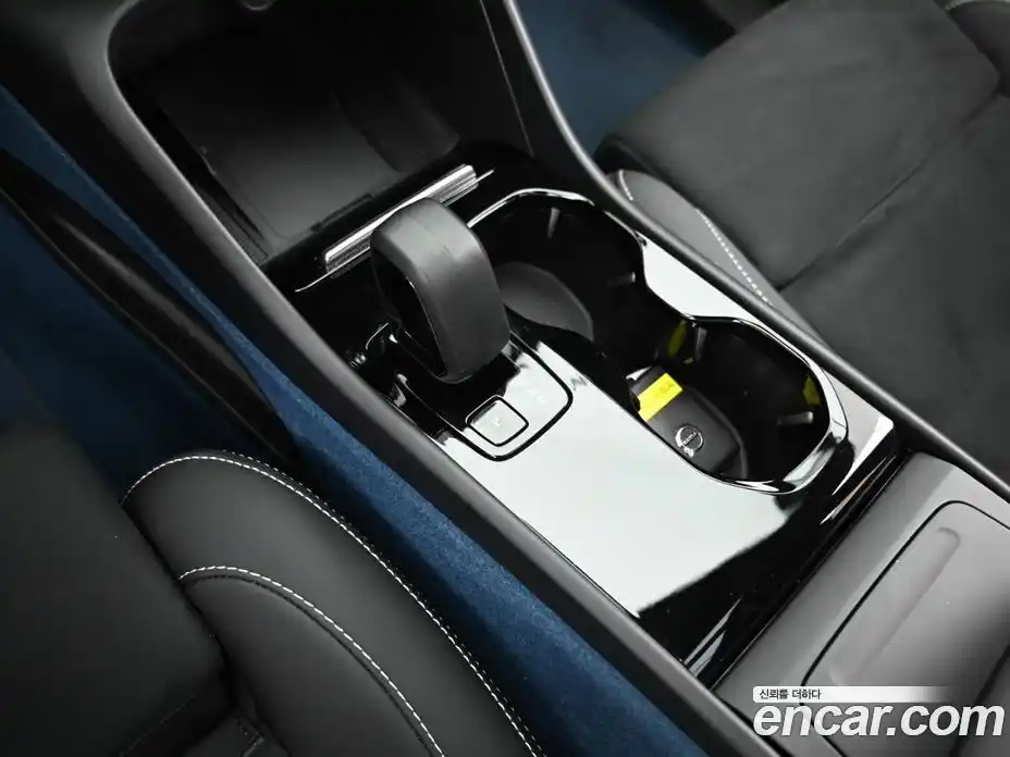 Volvo XC40 2024 0.2 Автомат в Москве № 164294, фото 9