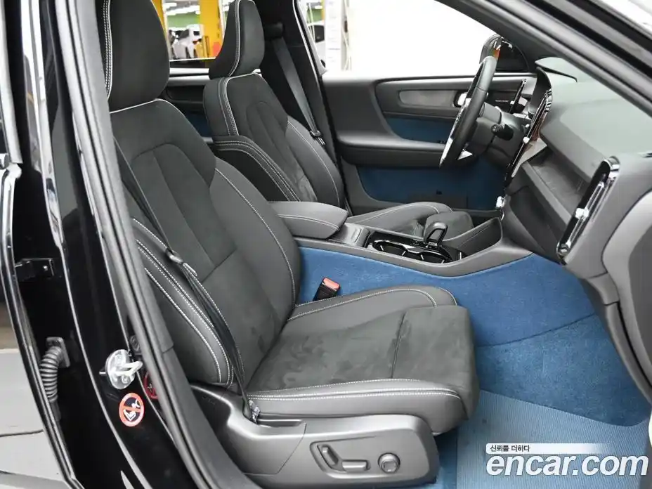 Volvo XC40 2024 0.2 Автомат в Москве № 164294, фото 10