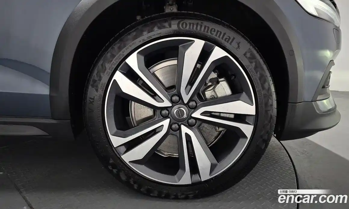 Volvo V60 2021 2.0 Автомат в Москве № 164314, фото 4