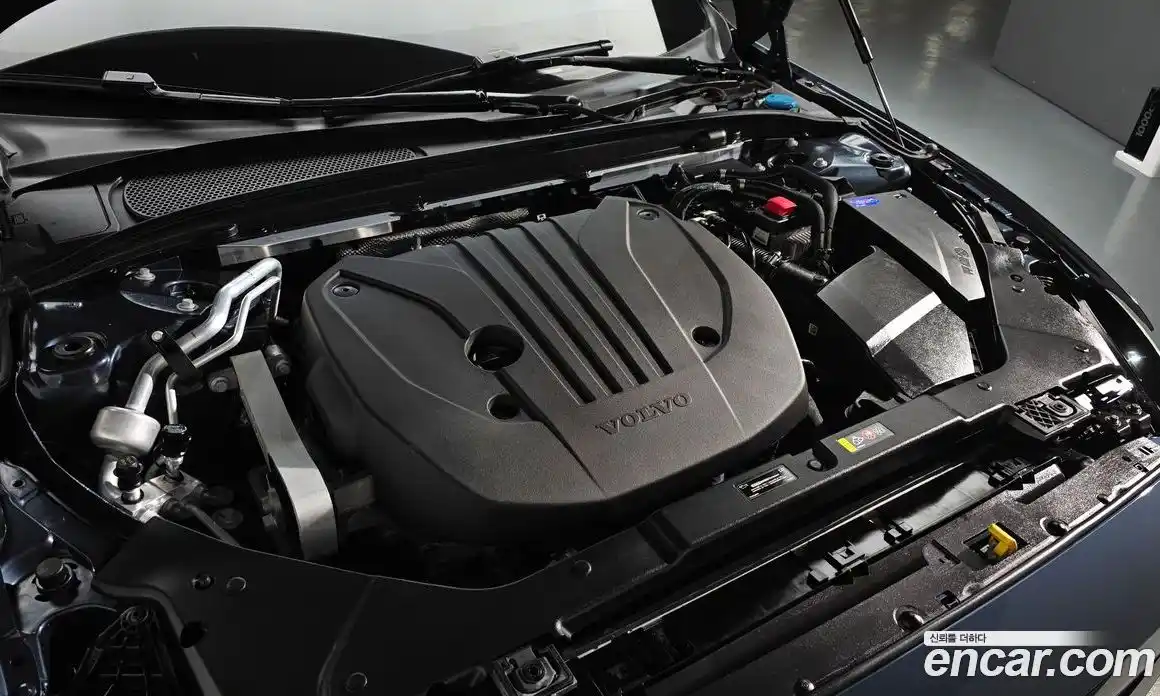 Volvo V60 2021 2.0 Автомат в Москве № 164314, фото 5