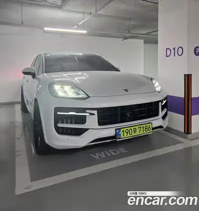 Porsche Cayenne, 2025