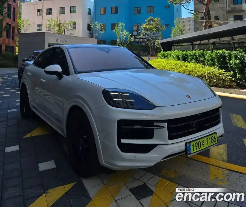 Porsche Cayenne 2025 4.0 Автомат в Москве № 164897, фото 3
