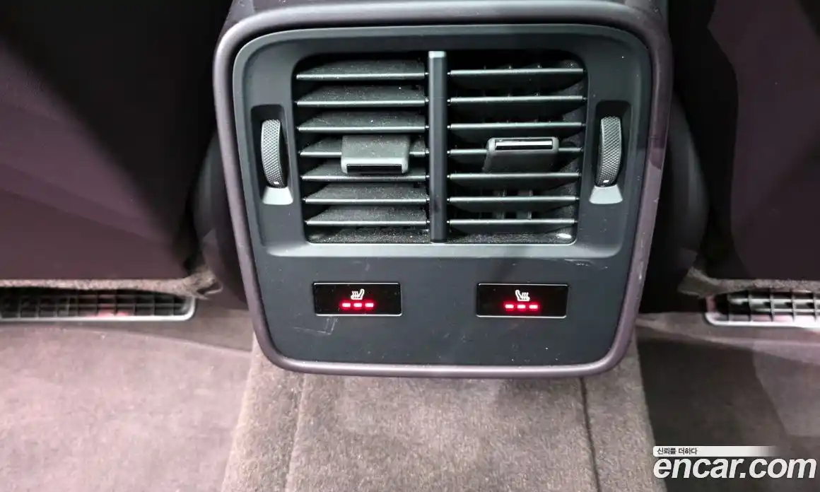 Porsche Taycan 2023 0.1 Автомат в Москве № 165280, фото 11