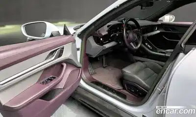 Porsche Taycan 2023 0.1 Автомат в Москве № 165280, миниатюра 12