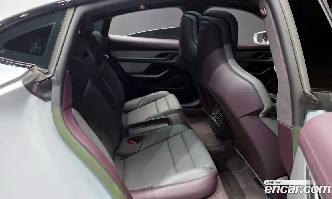 Porsche Taycan 2023 0.1 Автомат в Москве № 165280, фото 13