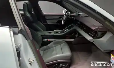 Porsche Taycan 2023 0.1 Автомат в Москве № 165280, миниатюра 2