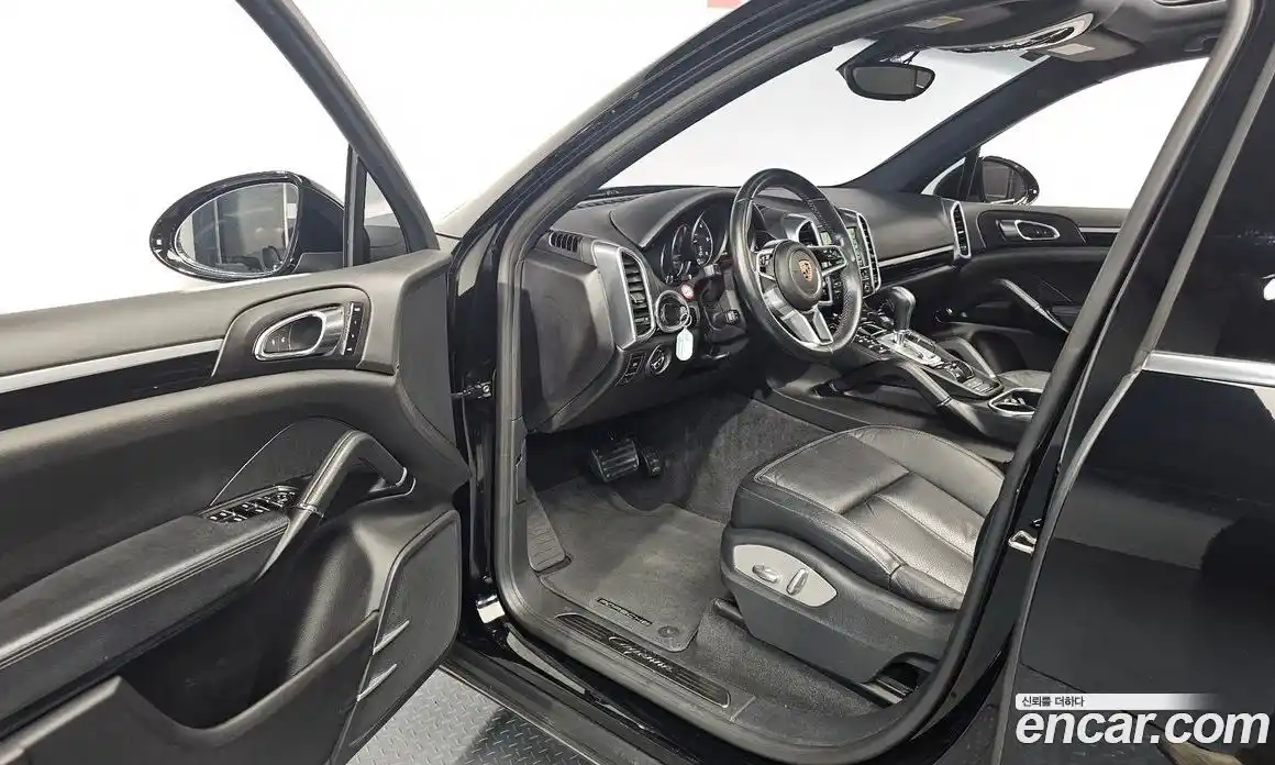Porsche Cayenne 2016 3.0 Автомат в Москве № 165329, фото 1