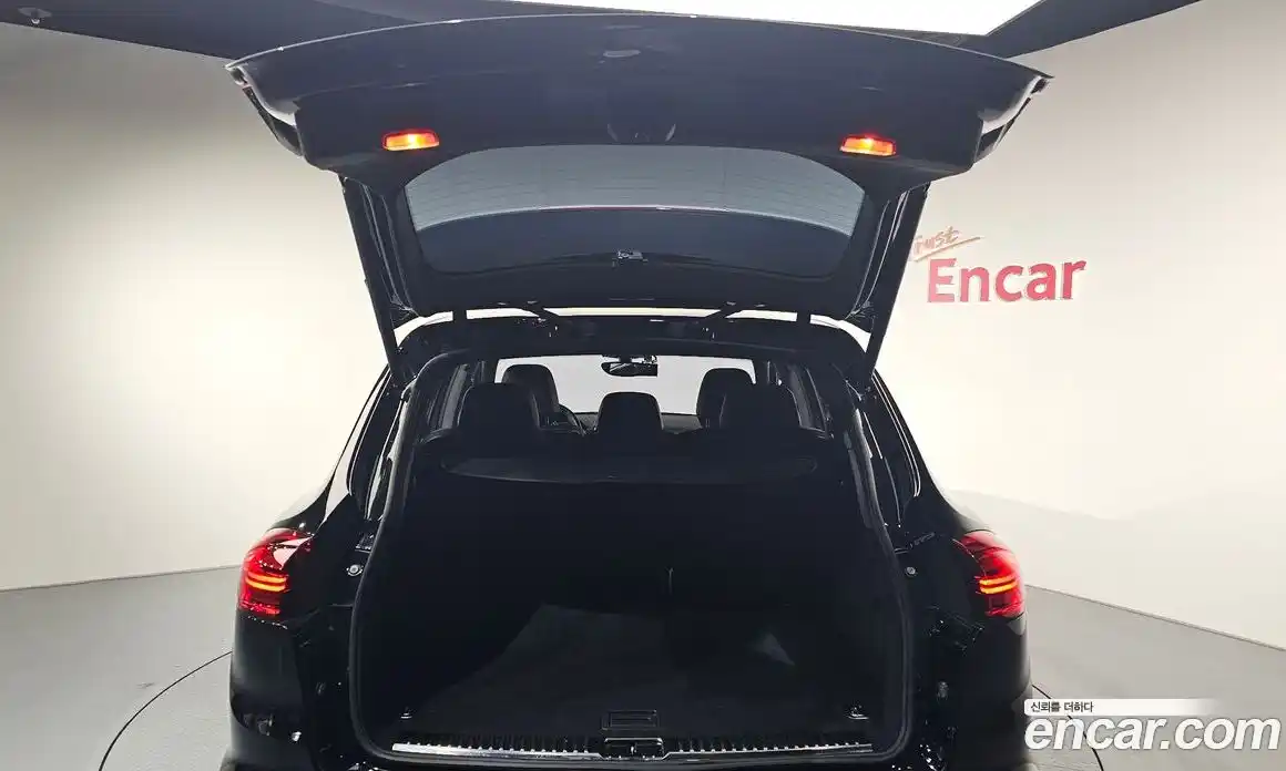 Porsche Cayenne 2016 3.0 Автомат в Москве № 165329, фото 11