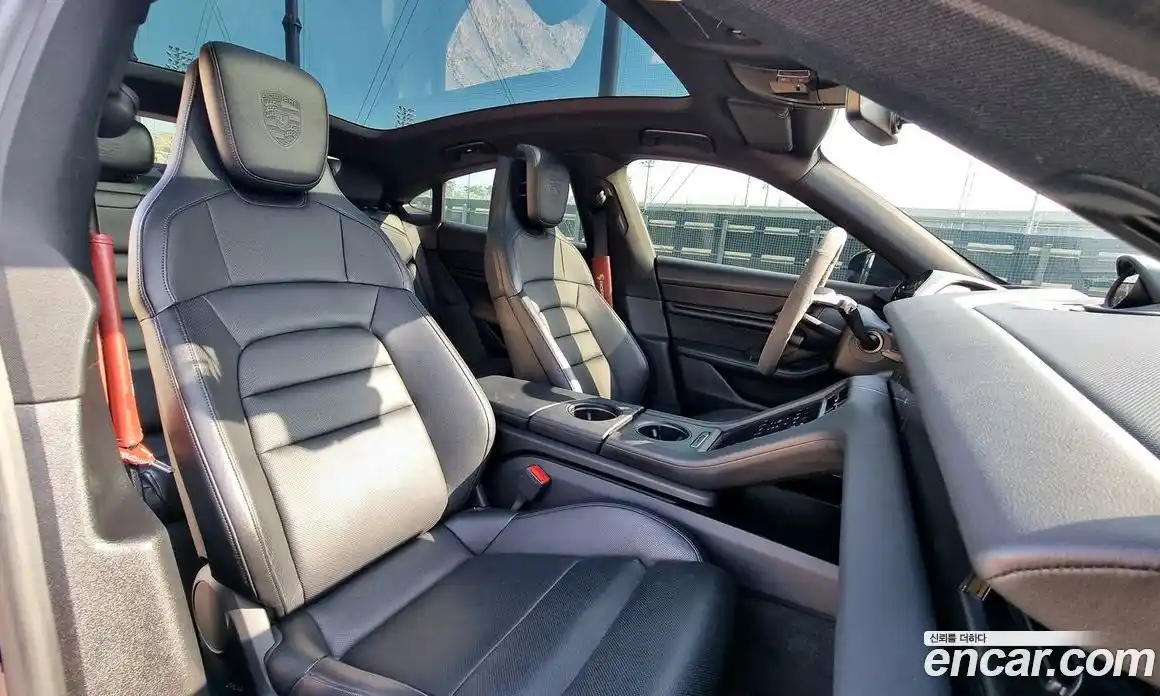 Porsche Taycan 2021 0.1 Автомат в Москве № 165885, фото 13