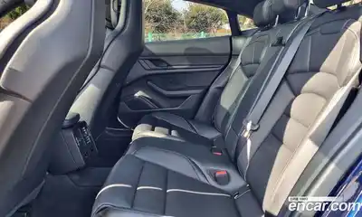 Porsche Taycan 2021 0.1 Автомат в Москве № 165885, миниатюра 10