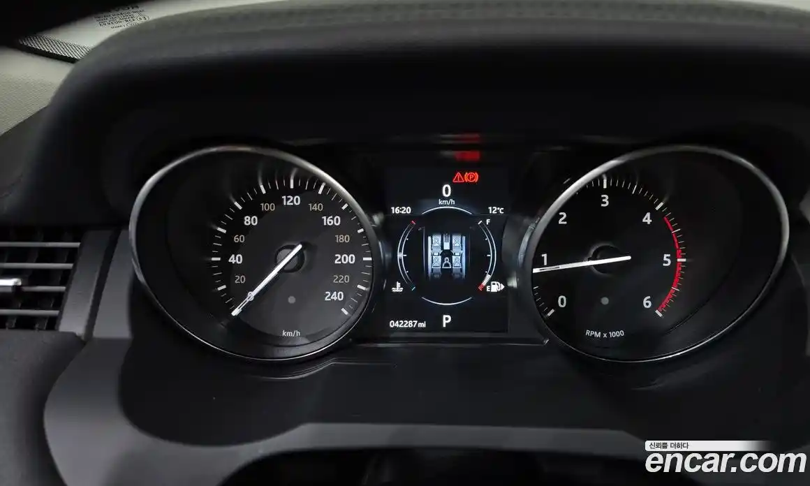 Land Rover Range-Rover Evoque 2017 2.0 Автомат в Москве № 166151, фото 14