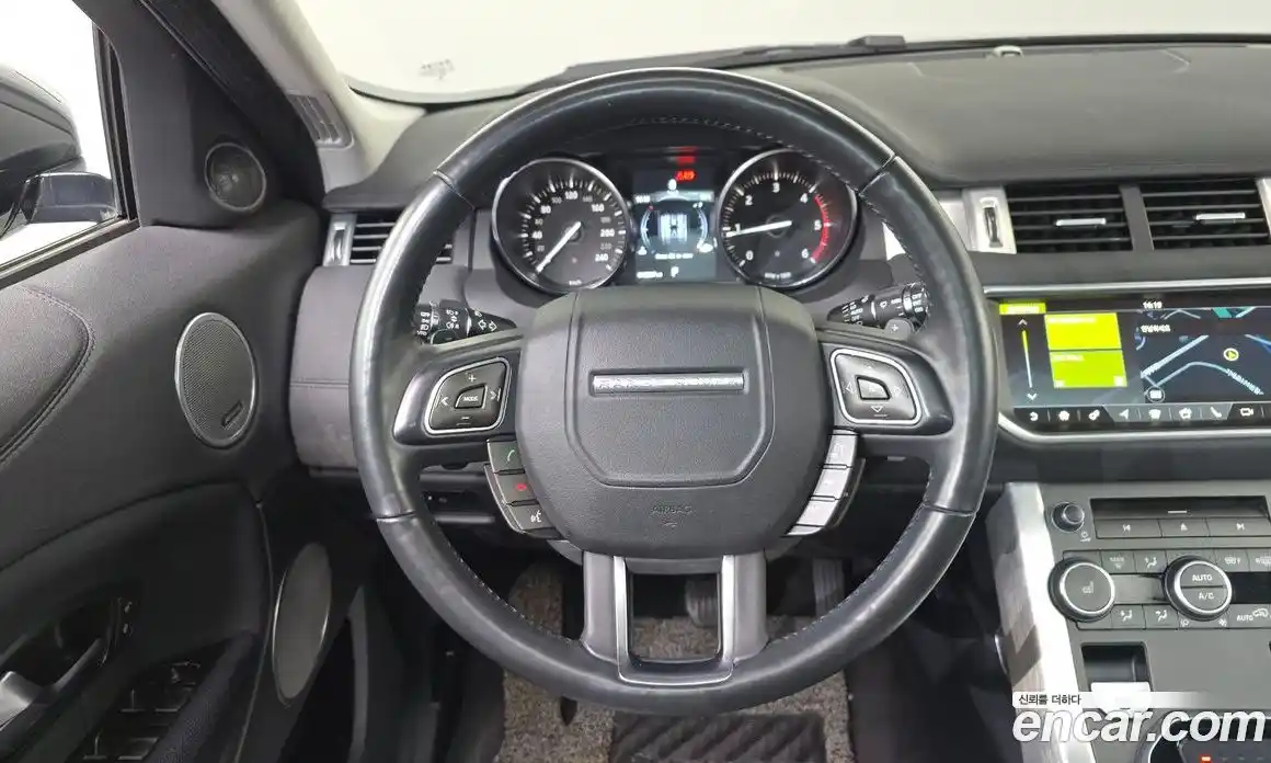 Land Rover Range-Rover Evoque 2017 2.0 Автомат в Москве № 166151, фото 15