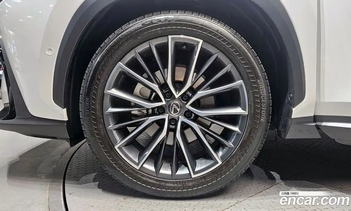 Lexus NX 2025 2.5 Автомат в Москве № 167966, фото 4