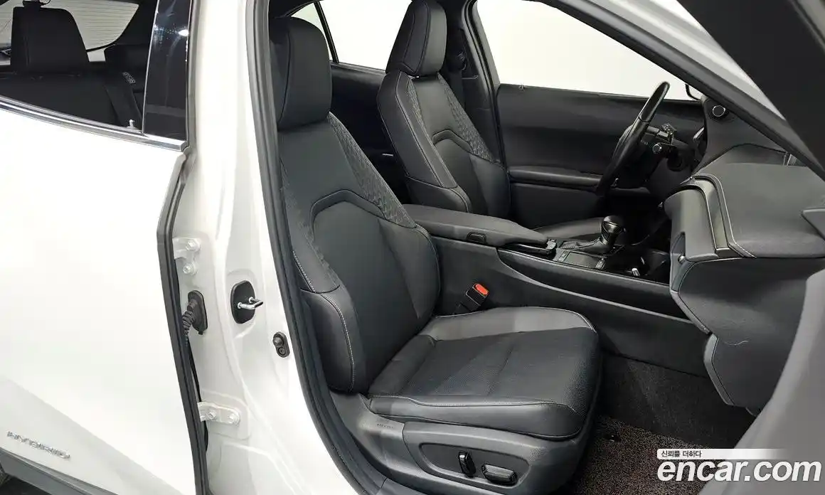 Lexus UX 2020 2.0 Автомат в Москве № 168006, фото 15