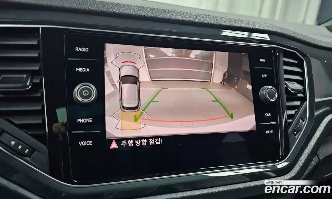 Volkswagen T-Roc 2021 2.0 Автомат в Москве № 168392, фото 13