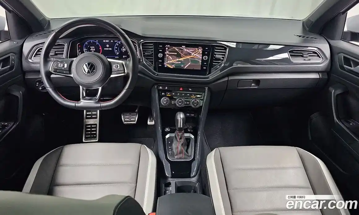 Volkswagen T-Roc 2021 2.0 Автомат в Москве № 168392, фото 3