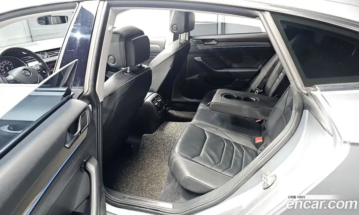 Volkswagen Arteon 2019 2.0 Автомат в Москве № 168918, фото 11