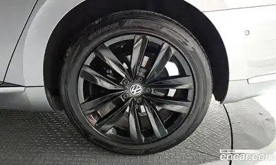 Volkswagen Arteon 2019 2.0 Автомат в Москве № 168918, миниатюра 5