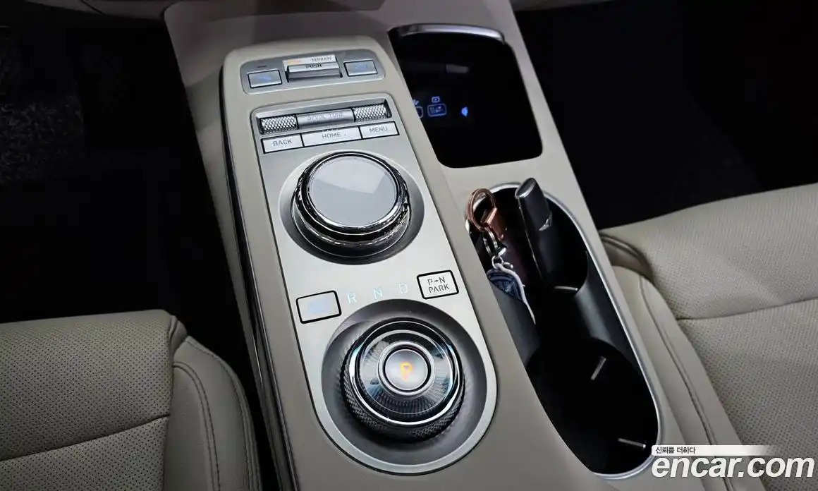 Genesis GV70 2022 2.5 Автомат в Москве № 16898, фото 1