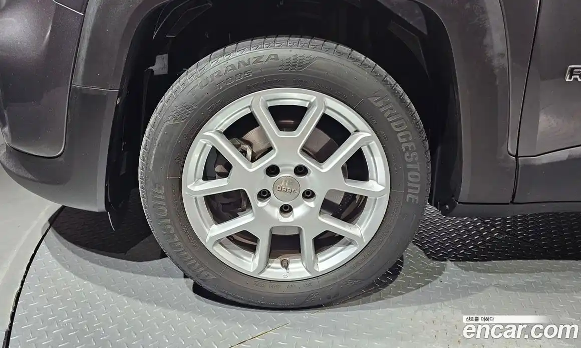 Jeep Renegade 2021 2.4 Автомат в Москве № 169447, фото 4