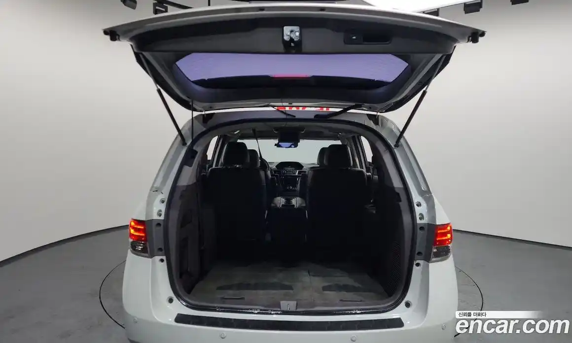 Honda Odyssey 2016 3.5 Автомат в Москве № 170665, фото 18