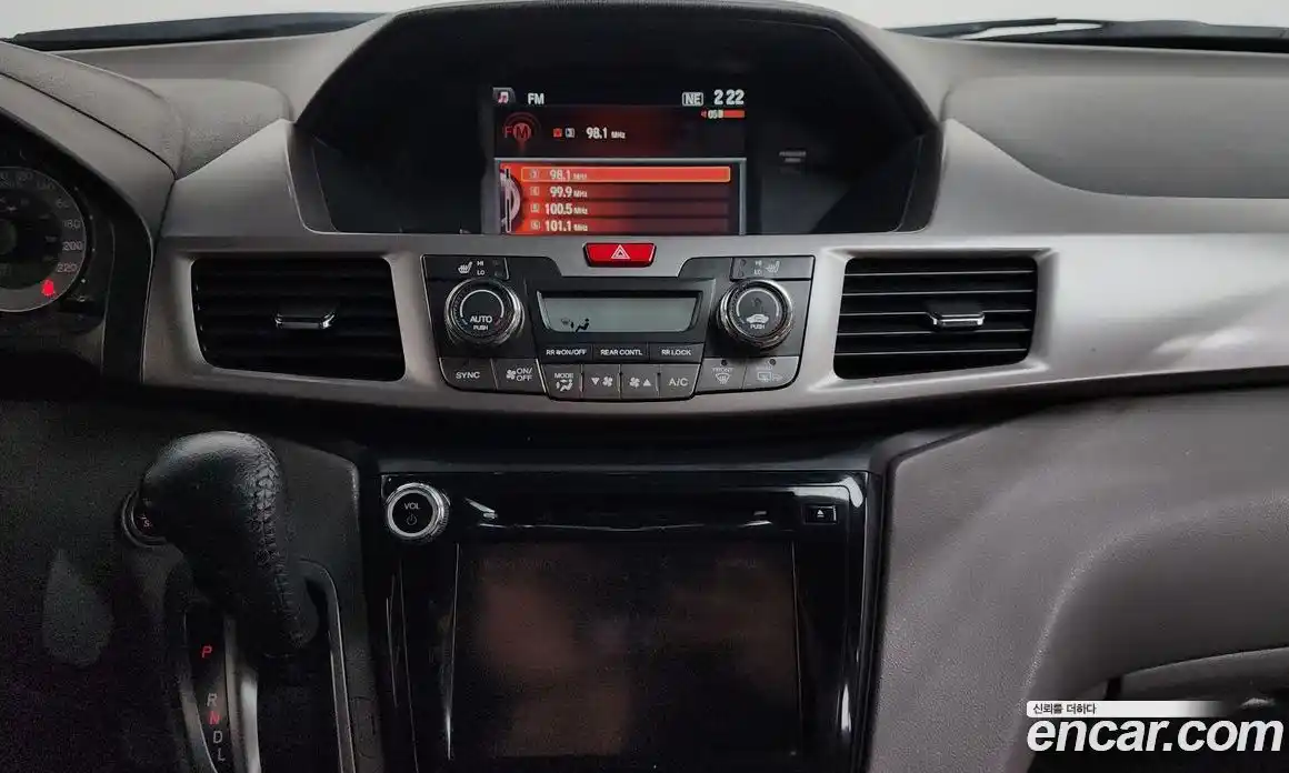 Honda Odyssey 2016 3.5 Автомат в Москве № 170665, фото 19