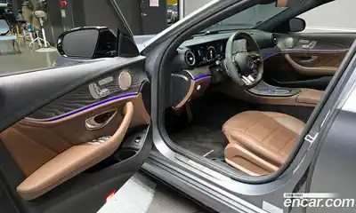 Mercedes-Benz E-Class 2023 3.0 Автомат в Москве № 176274, миниатюра 11