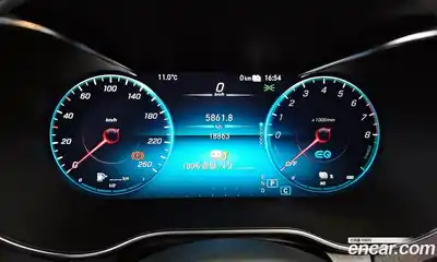 Mercedes-Benz GLC-Class 2023 2.0 Автомат в Москве № 176447, миниатюра 2