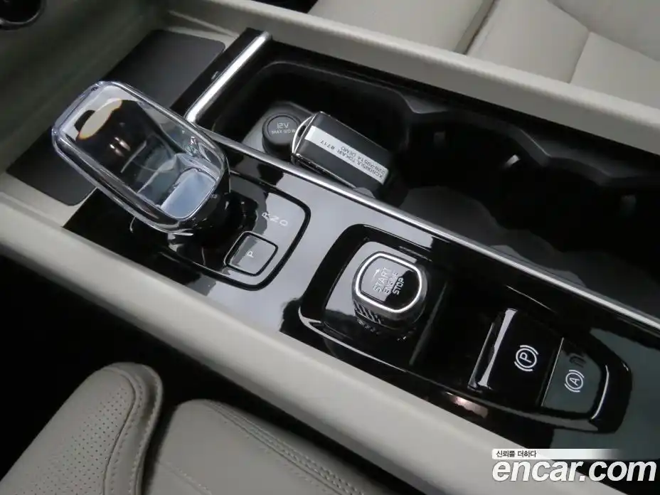 Volvo XC60 2026 2.0 Автомат в Москве № 176997, фото 9