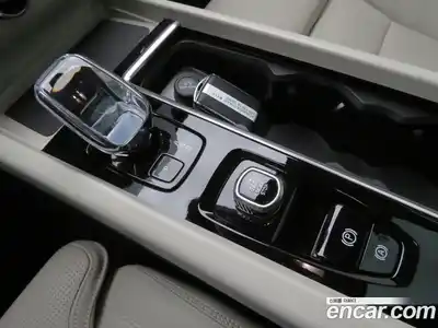 Volvo XC60 2026 2.0 Автомат в Москве № 176997, миниатюра 9