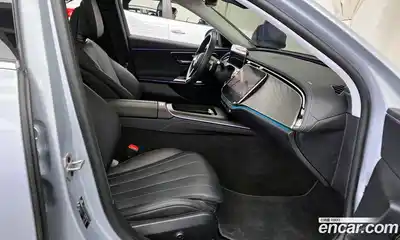 Mercedes-Benz E-Class, 2025