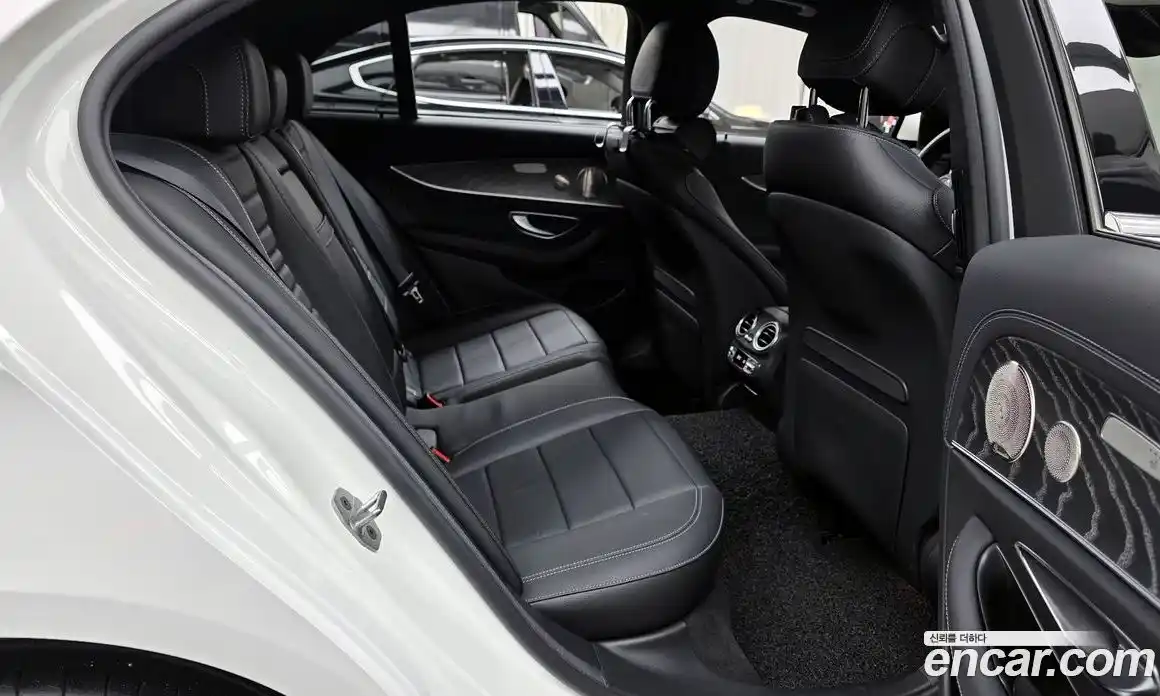 Mercedes-Benz E-Class 2023 2.0 Автомат в Москве № 177978, фото 12