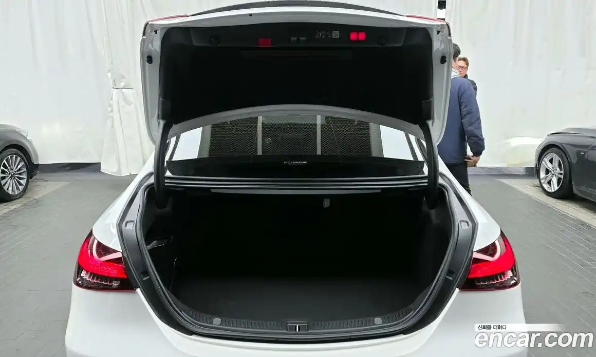 Mercedes-Benz E-Class 2023 2.0 Автомат в Москве № 177978, фото 20