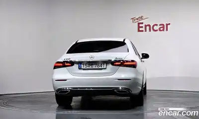 Mercedes-Benz E-Class 2023 2.0 Автомат в Москве № 177978, миниатюра 4