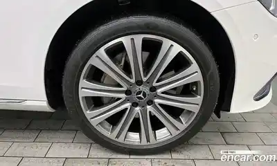 Mercedes-Benz E-Class 2023 2.0 Автомат в Москве № 177978, миниатюра 5