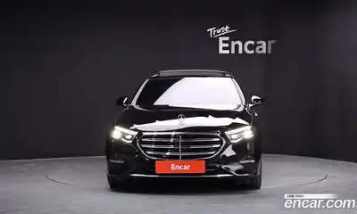 Mercedes-Benz E-Class 2024 2.0 Автомат в Москве № 179663, миниатюра 2