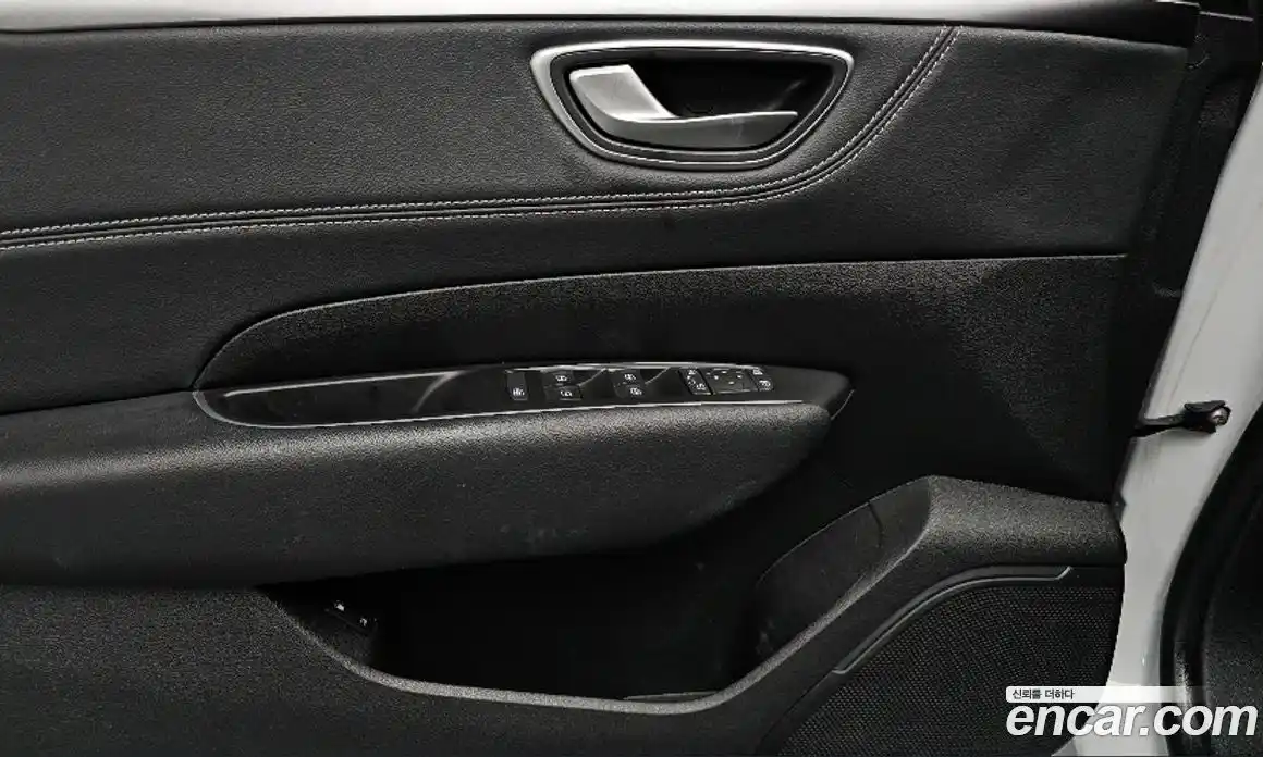 Renault SM6 2024 2.0 Автомат в Москве № 185926, фото 17