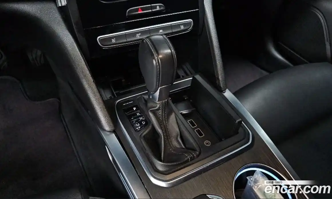 Renault SM6 2024 2.0 Автомат в Москве № 185926, фото 9