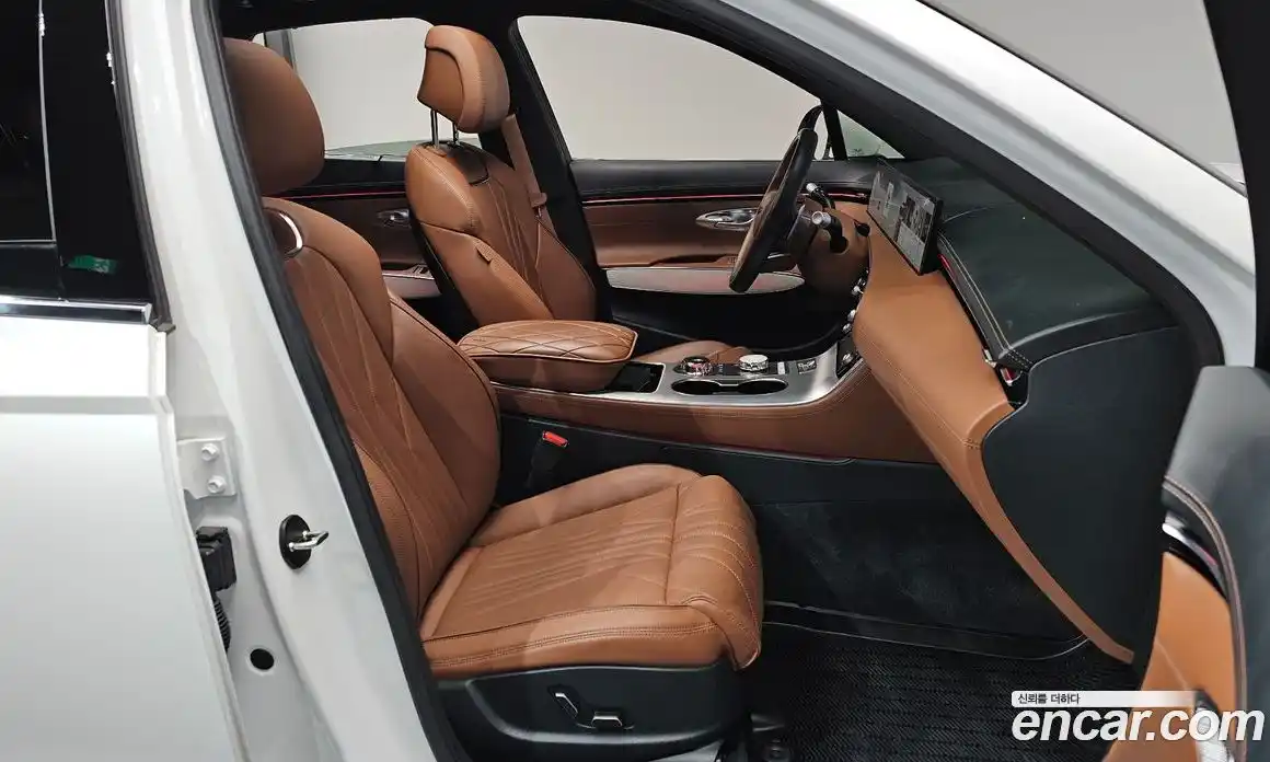 Genesis GV70 2025 2.5 Автомат в Москве № 18880, фото 15