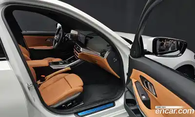 BMW 3-Series 2024 2.0 Автомат в Москве № 188895, миниатюра 10