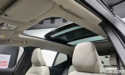 Volvo XC40 2023 2.0 Автомат в Москве № 189381, миниатюра 2