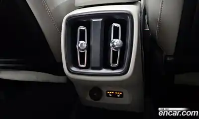 Volvo XC40 2023 2.0 Автомат в Москве № 189381, миниатюра 3